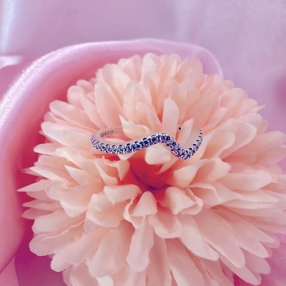 Pandora Sparkling Wave Ring – Sterling Silver 925 w/ Clear Cubic Zirconia w/Box - Picture 4 of 13